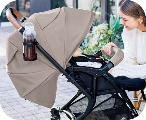 ランフィリノンに、純正カップホルダーを付けたところです。