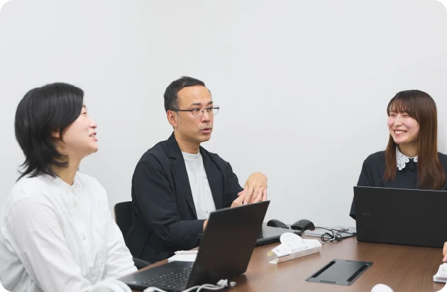 （写真左より）生沼さん、白井さん、中根さん