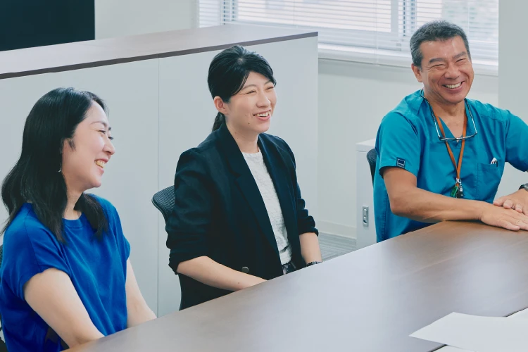 管生准教授、西峯さん、遠藤教授